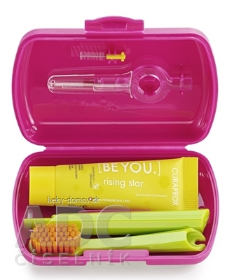 CURAPROX Travel set magenta (1x zubná kefka, 2x medzizubná kefka CPS, 1x zubná pasta 10 ml) 1x1 set