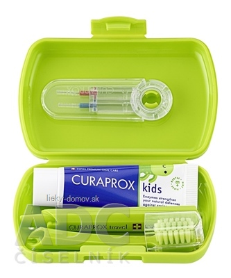 CURAPROX Kids travel set zelený (1x zubná kefka, 2x medzizubná kefka CPS, 1x zubná pasta mäta 6+ 10 ml, 1x nálepka) 1x1 set
